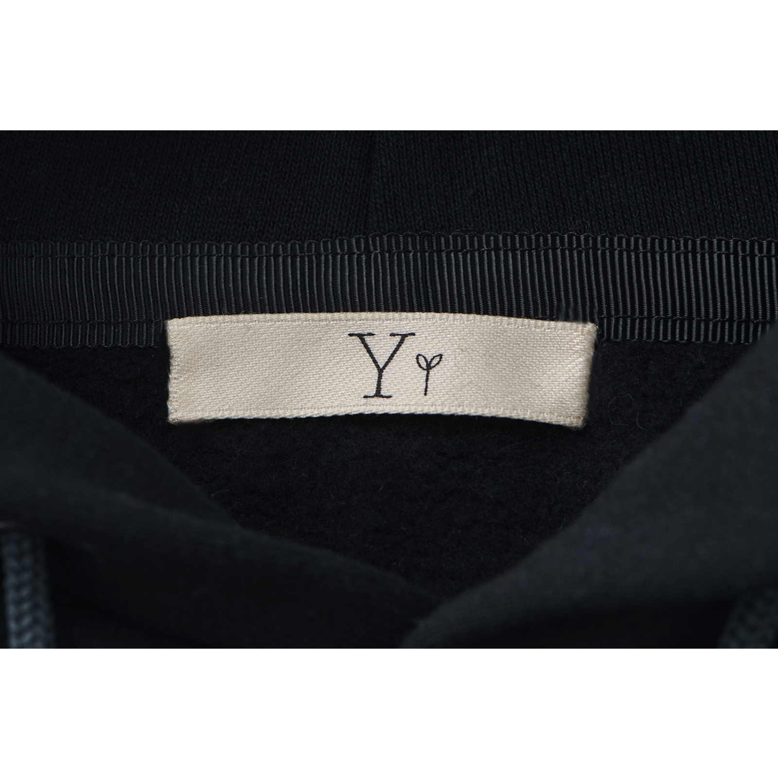 huhu フーディ〉BLACK | Yui Aragaki × Ginza huhu hoodie STORE